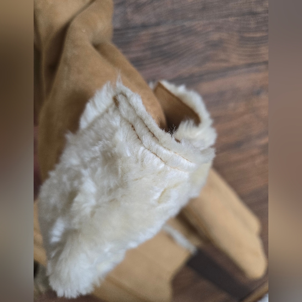 Super Soft Mossimo Supply Co. Tan Penny Lane with Cream Lining Faux Fur Coat M - Picture 6 of 9